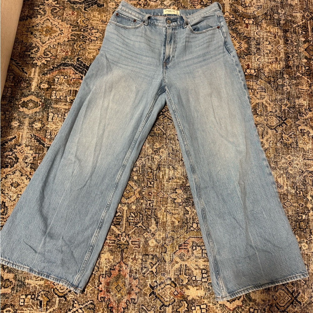 Abercrombie & Fitch High Rise Jeans